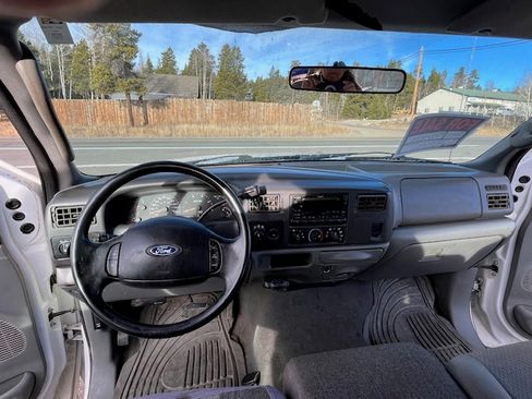 Used 2004 Ford F250 XLT image 8