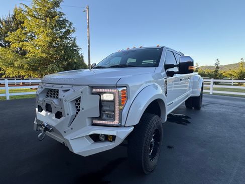 Used 2018 Ford F350 King Ranch w/ King Ranch Ultimate Package AWD/4WD image 5