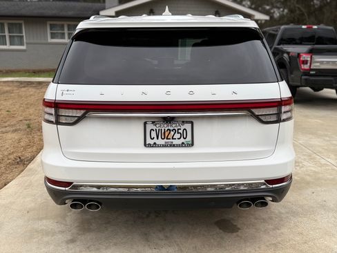 Used 2023 Lincoln Aviator Reserve w/ Equipment Group 201A image 5