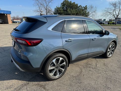 Used 2024 Ford Escape Platinum w/ Premium Technology Package image 11