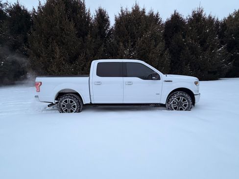 Used 2017 Ford F150 XLT w/ Equipment Group 302A Luxury image 2