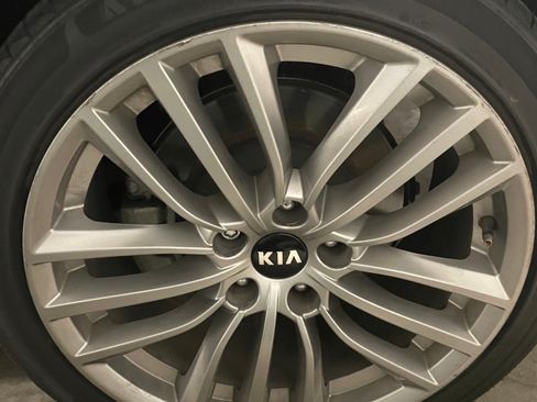 Used 2018 Kia Stinger image 10