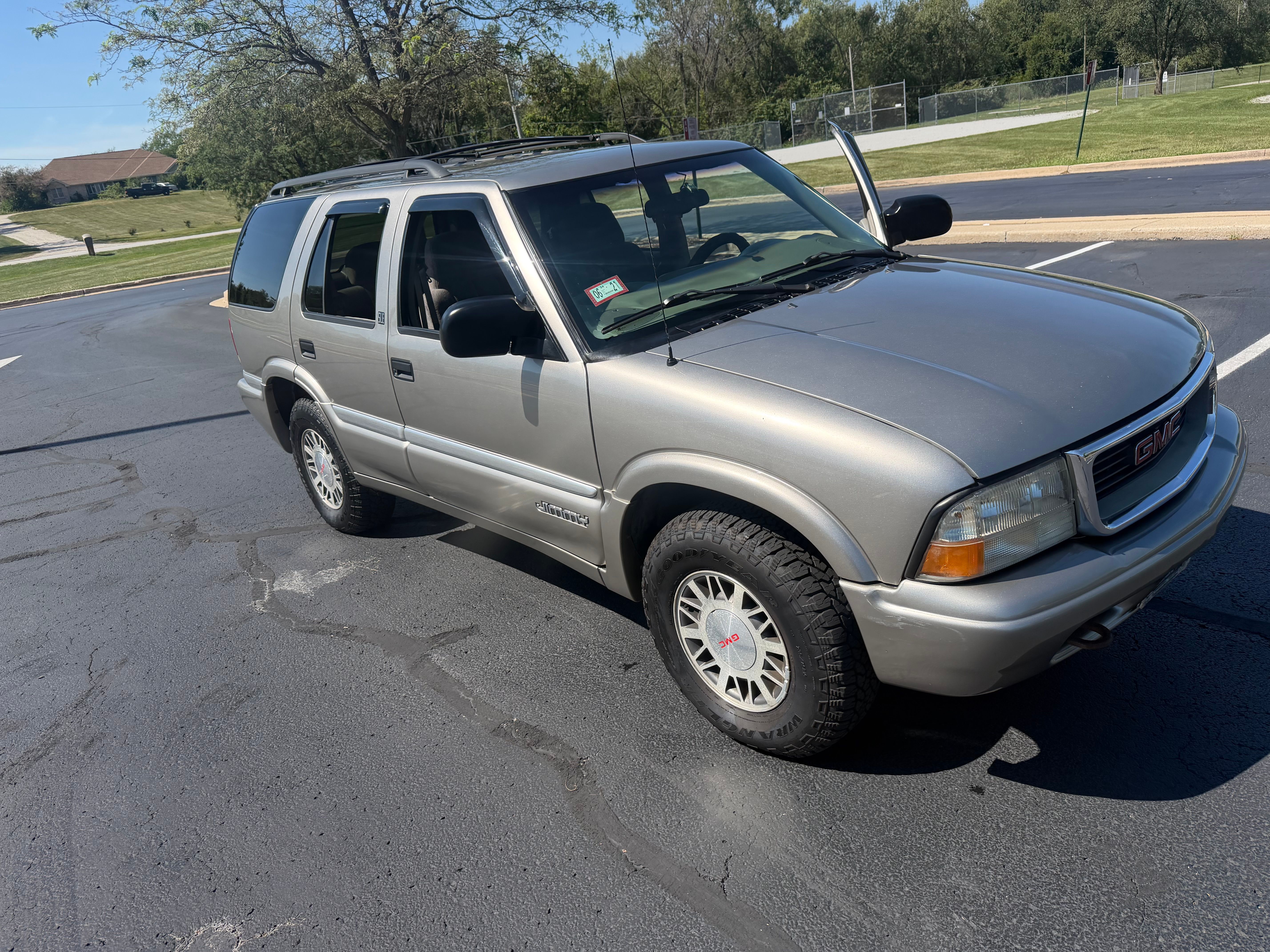 Used 1999 GMC Jimmy SLE AWD/4WD image 9