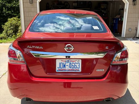 Used 2015 Nissan Altima 2.5 S w/ Special Edition Package FWD image 5