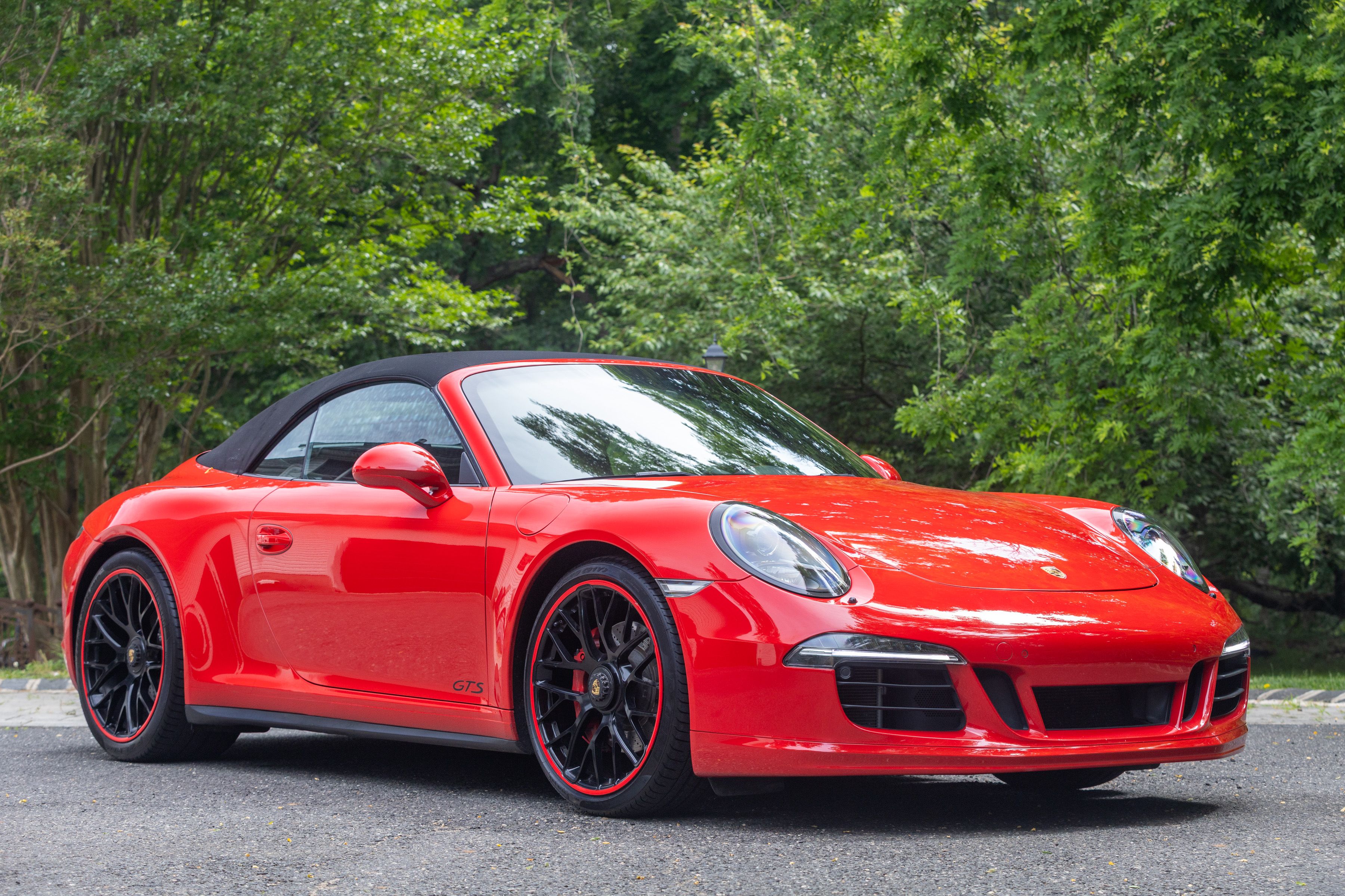 Used 2016 Porsche 911 Carrera GTS RWD image 10