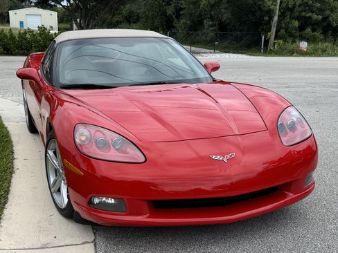 Used 2008 Chevrolet Corvette Convertible w/ Preferred Equipment Group image 12