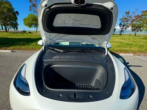 Used 2024 Tesla Model Y Long Range image 14