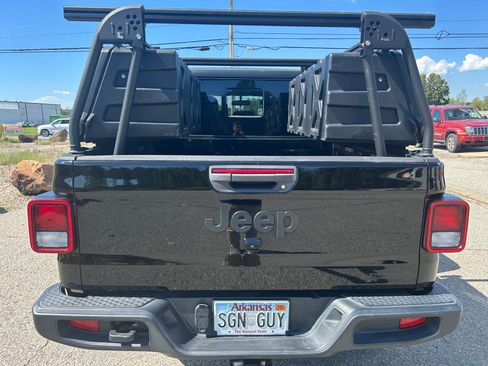 Used 2020 Jeep Gladiator Sport w/ Quick Order Package 24S image 10