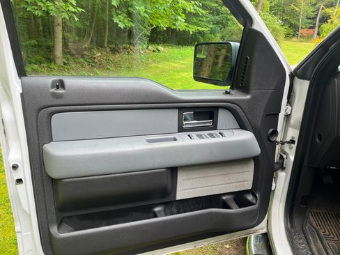 Used 2013 Ford F150 XLT w/ XLT Chrome Pkg AWD/4WD image 9