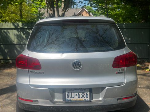 Used 2017 Volkswagen Tiguan Wolfsburg Edition AWD/4WD image 14
