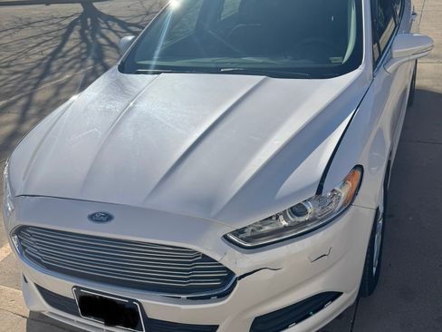 Used 2015 Ford Fusion SE image 1