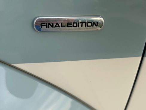Used 2010 Volkswagen Beetle Final Edition FWD image 2