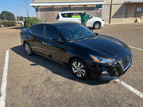 Used 2020 Nissan Altima 2.5 S image 5
