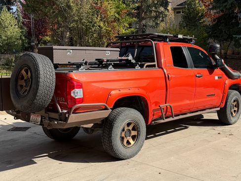 Used 2017 Toyota Tundra Limited image 2