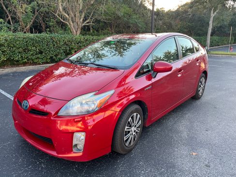 Used 2010 Toyota Prius Five image 1