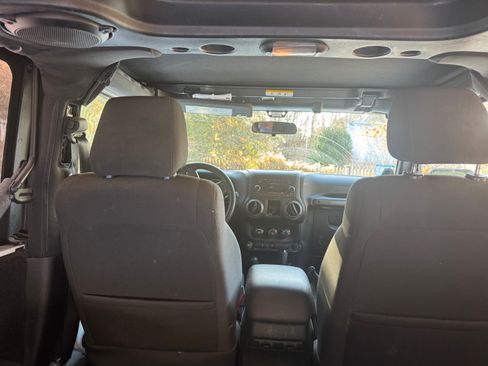 Used 2012 Jeep Wrangler Sport image 10