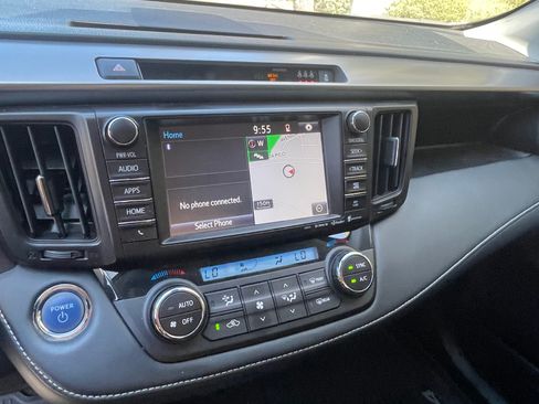 Used 2018 Toyota RAV4 XLE w/ Convenience Package AWD/4WD image 13