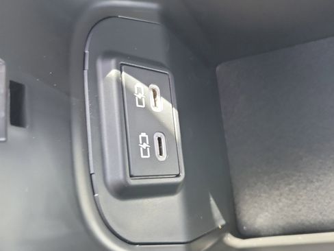 Used 2025 Toyota RAV4 XSE image 5