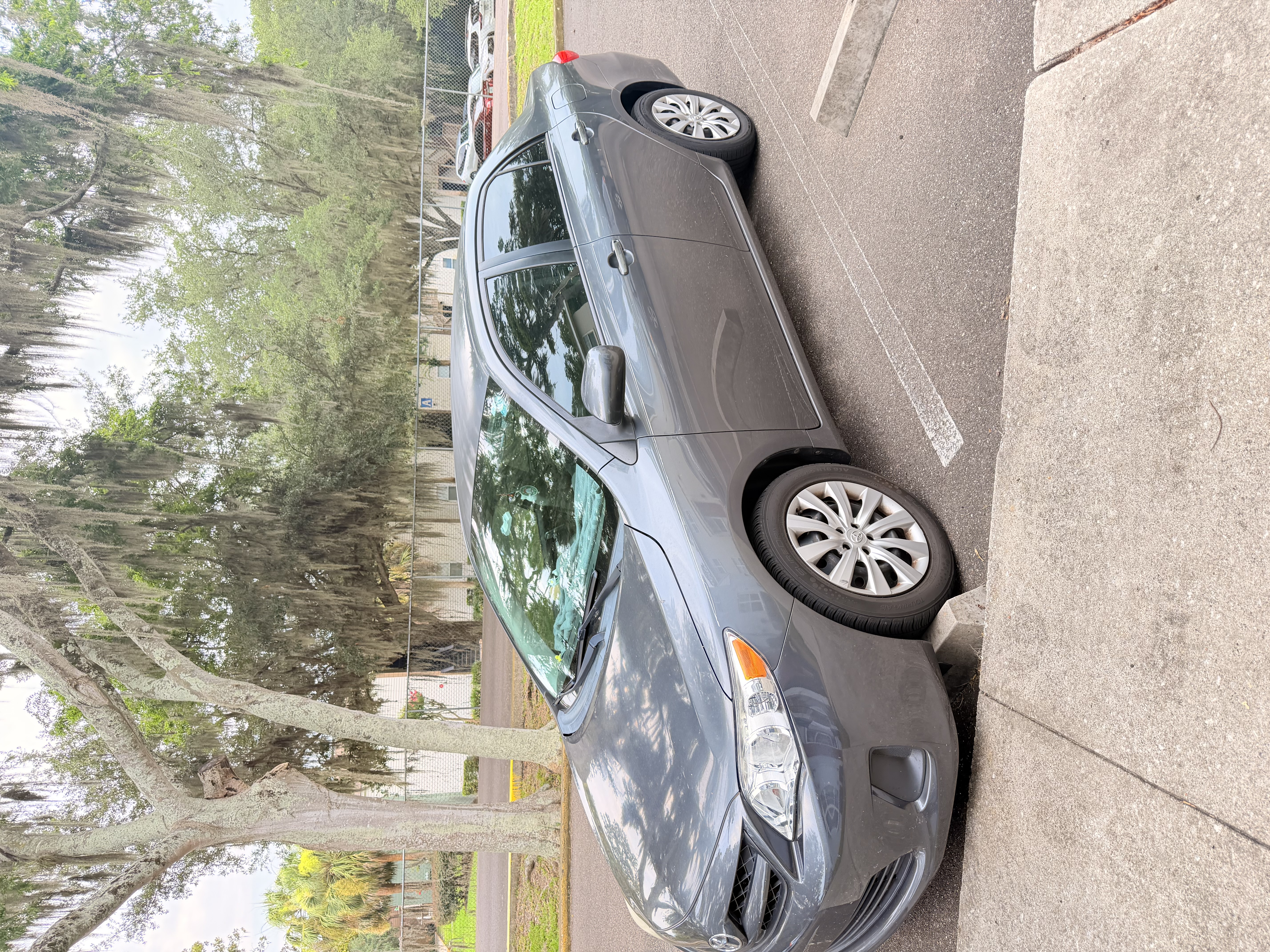 Used 2012 Toyota Corolla LE FWD image 2