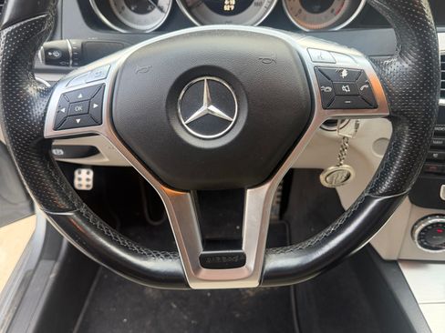 Used 2013 Mercedes-Benz C 250 C 250 Luxury Sedan 4D image 8
