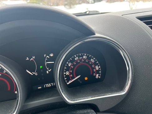 Used 2012 Toyota Highlander SE image 13