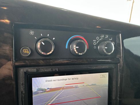 Used 2014 GMC Savana 1500 RWD image 14