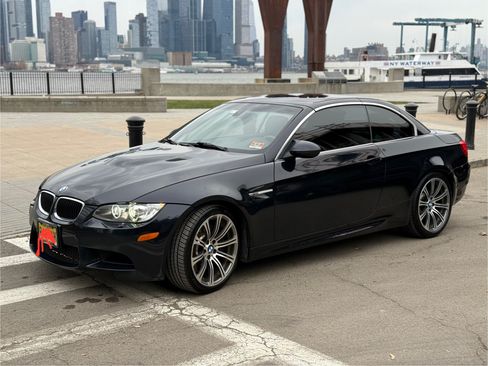 Used 2011 BMW M3 Convertible image 1