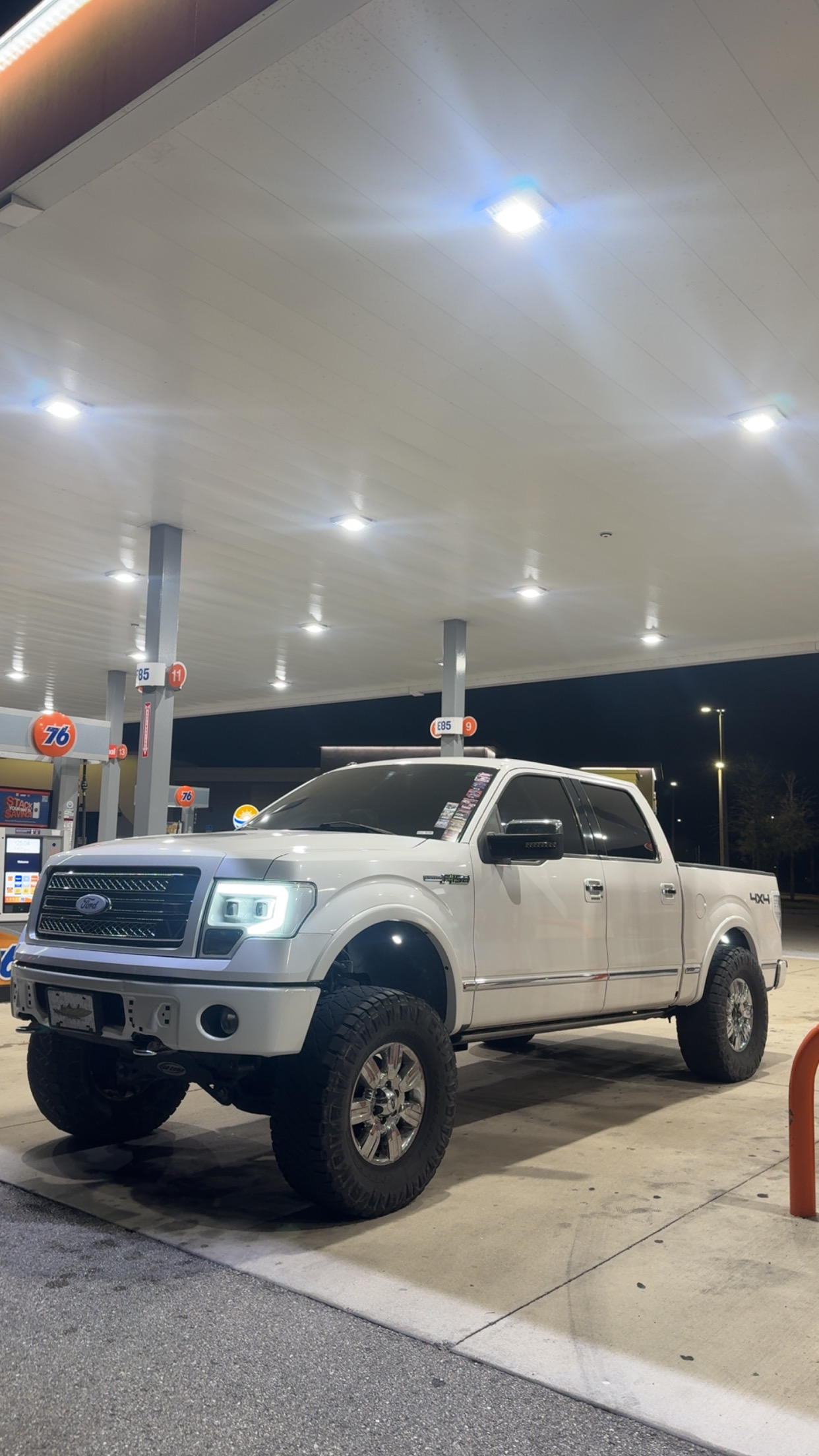 Used 2010 Ford F150 Platinum AWD/4WD image 2