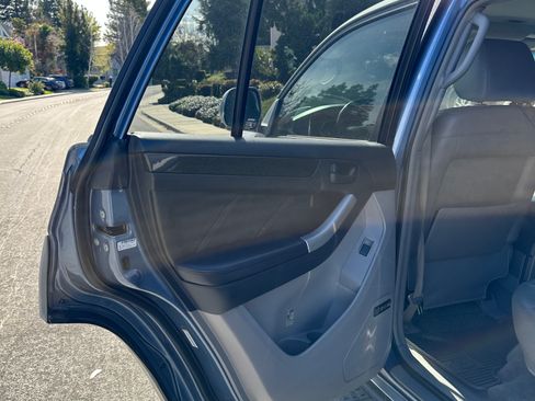 Used 2003 Toyota 4Runner Limited image 27