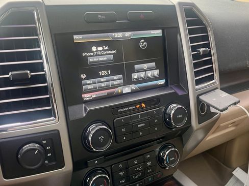 Used 2015 Ford F150 Lariat image 10