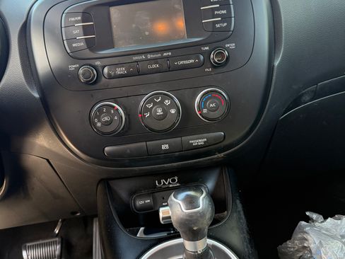 Used 2015 Kia Soul FWD image 5