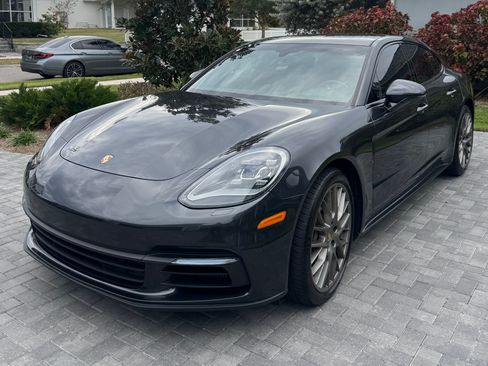 Used 2018 Porsche Panamera 4S image 1