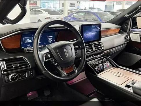 Used 2019 Lincoln Navigator L Reserve AWD/4WD image 11