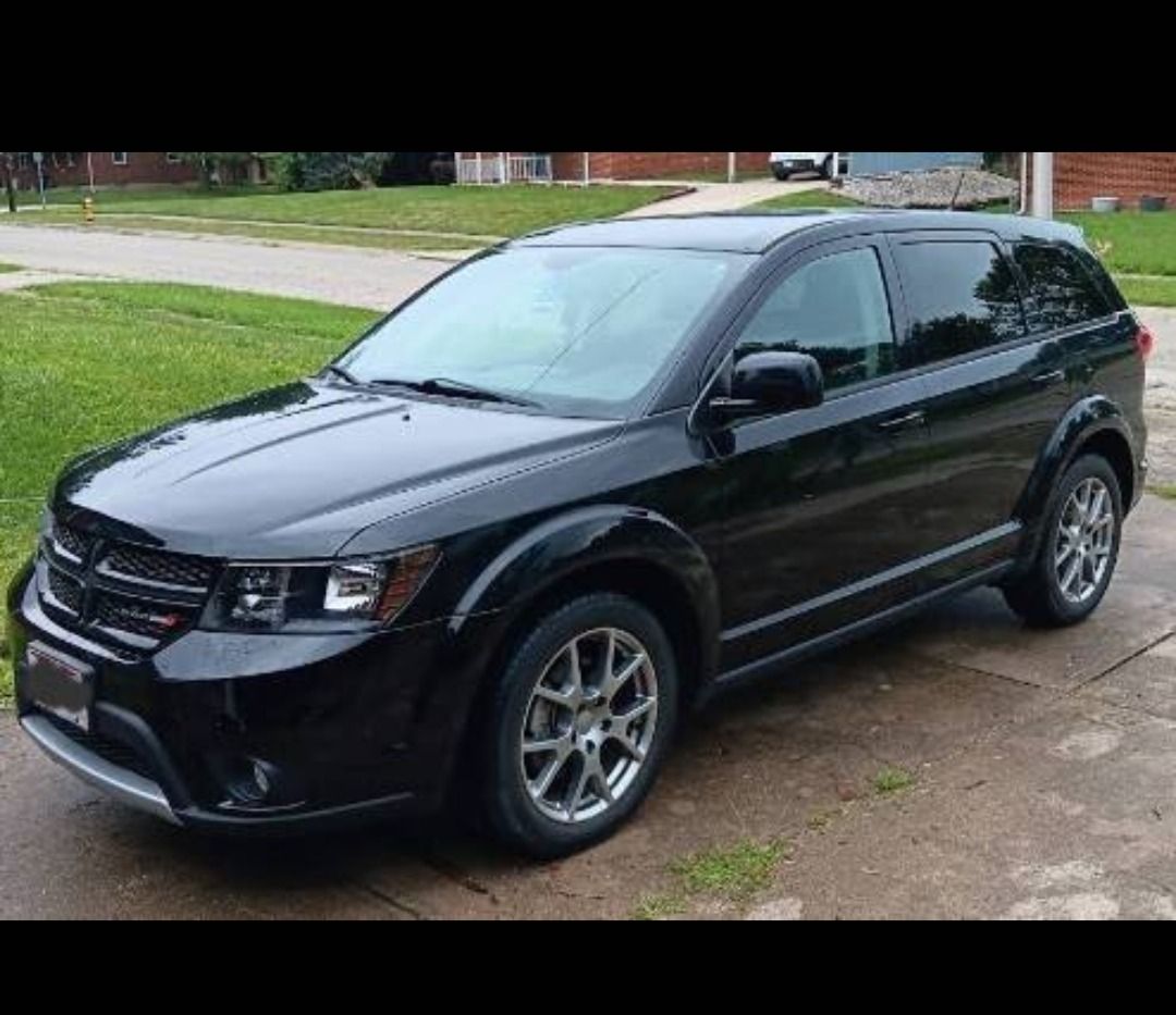 Used 2017 Dodge Journey GT FWD image 2