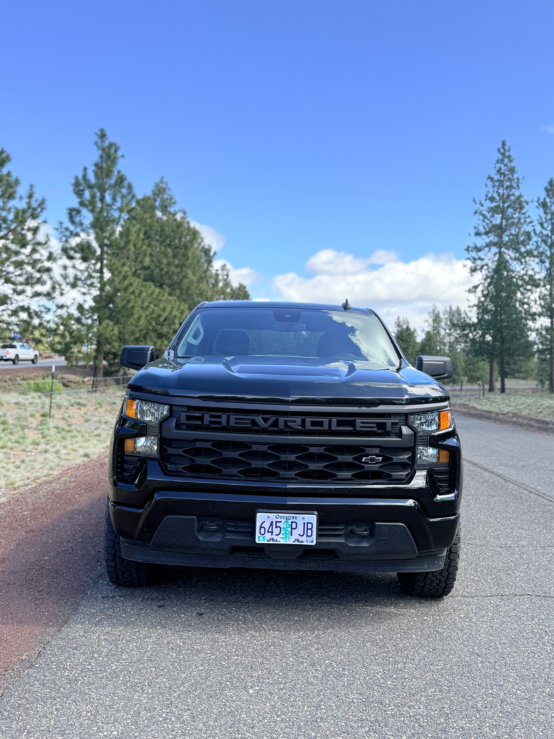 Used 2023 Chevrolet Silverado 1500 Custom w/ LPO, Dark Essentials Package AWD/4WD image 5