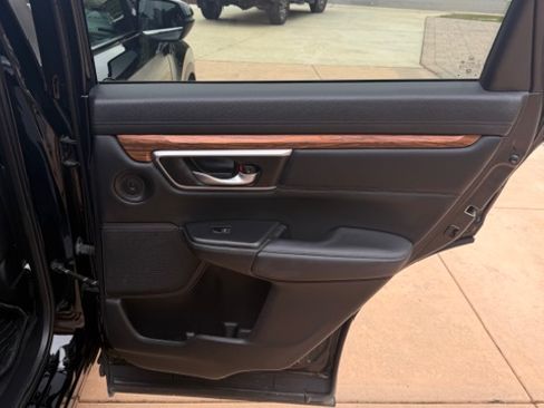 Used 2021 Honda CR-V Touring image 15