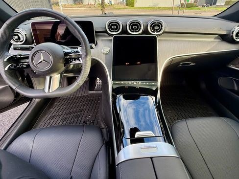 Used 2025 Mercedes-Benz CLE 450 4MATIC Coupe image 11