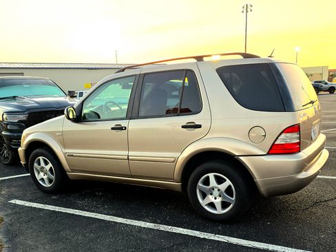 Used 2001 Mercedes-Benz ML 320 4MATIC image 14