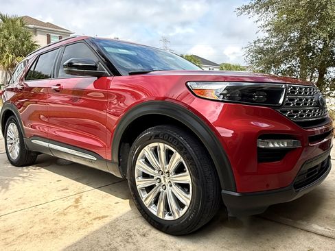 Used 2022 Ford Explorer Limited w/ Equipment Group 301A image 14