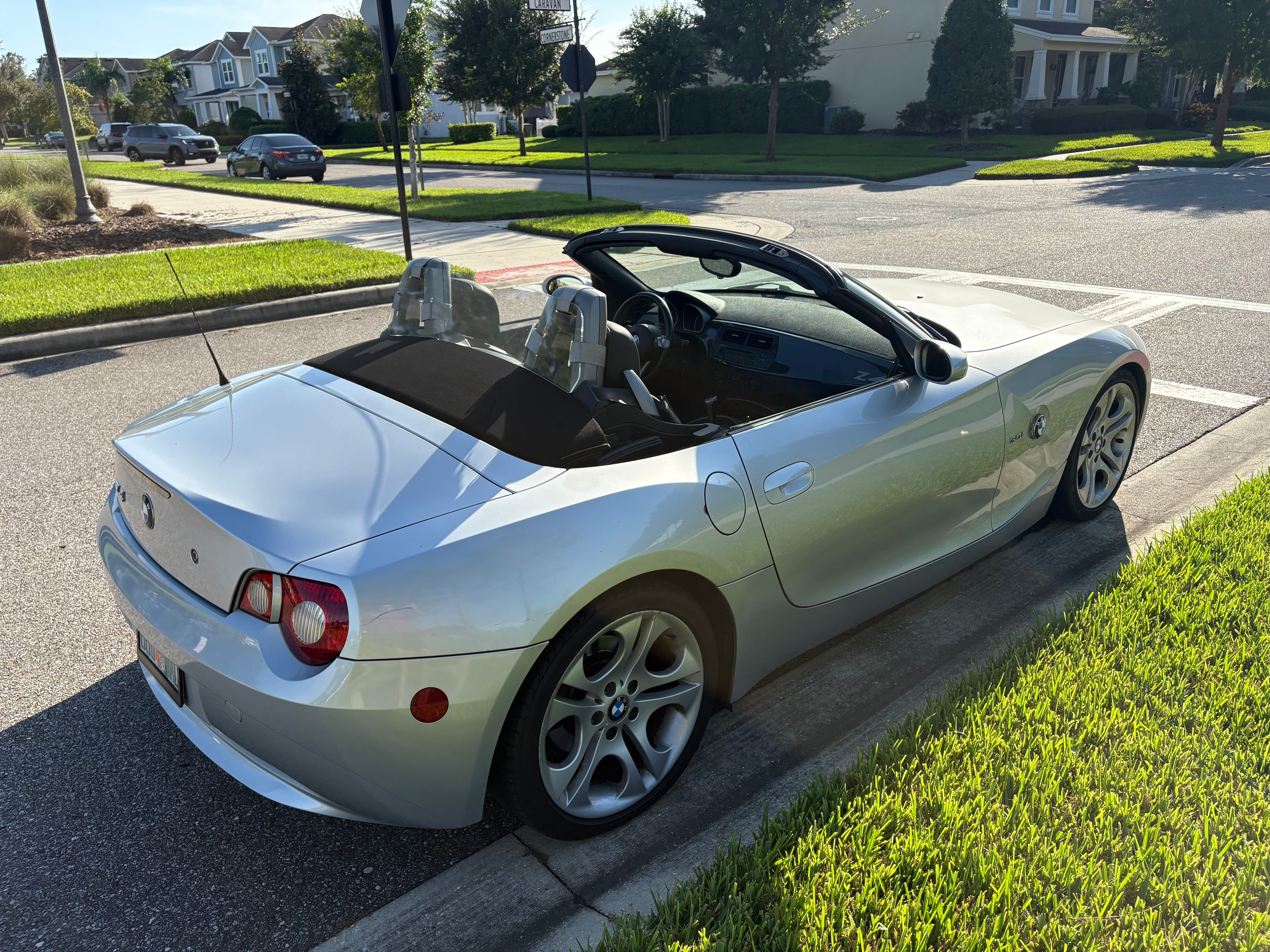 Used 2005 BMW Z4 3.0i RWD image 4