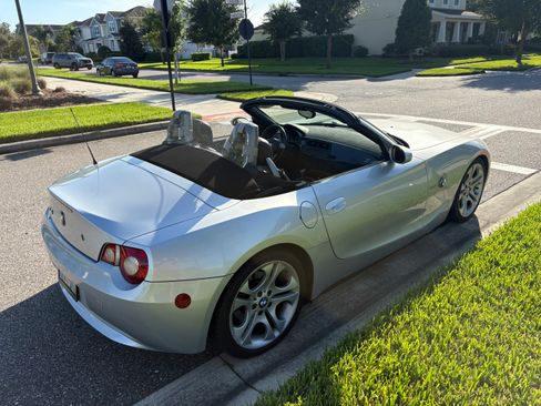 Used 2005 BMW Z4 3.0i RWD image 4