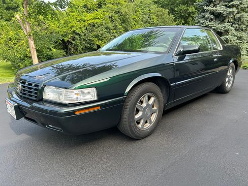Used 2000 Cadillac Eldorado Touring FWD image 2