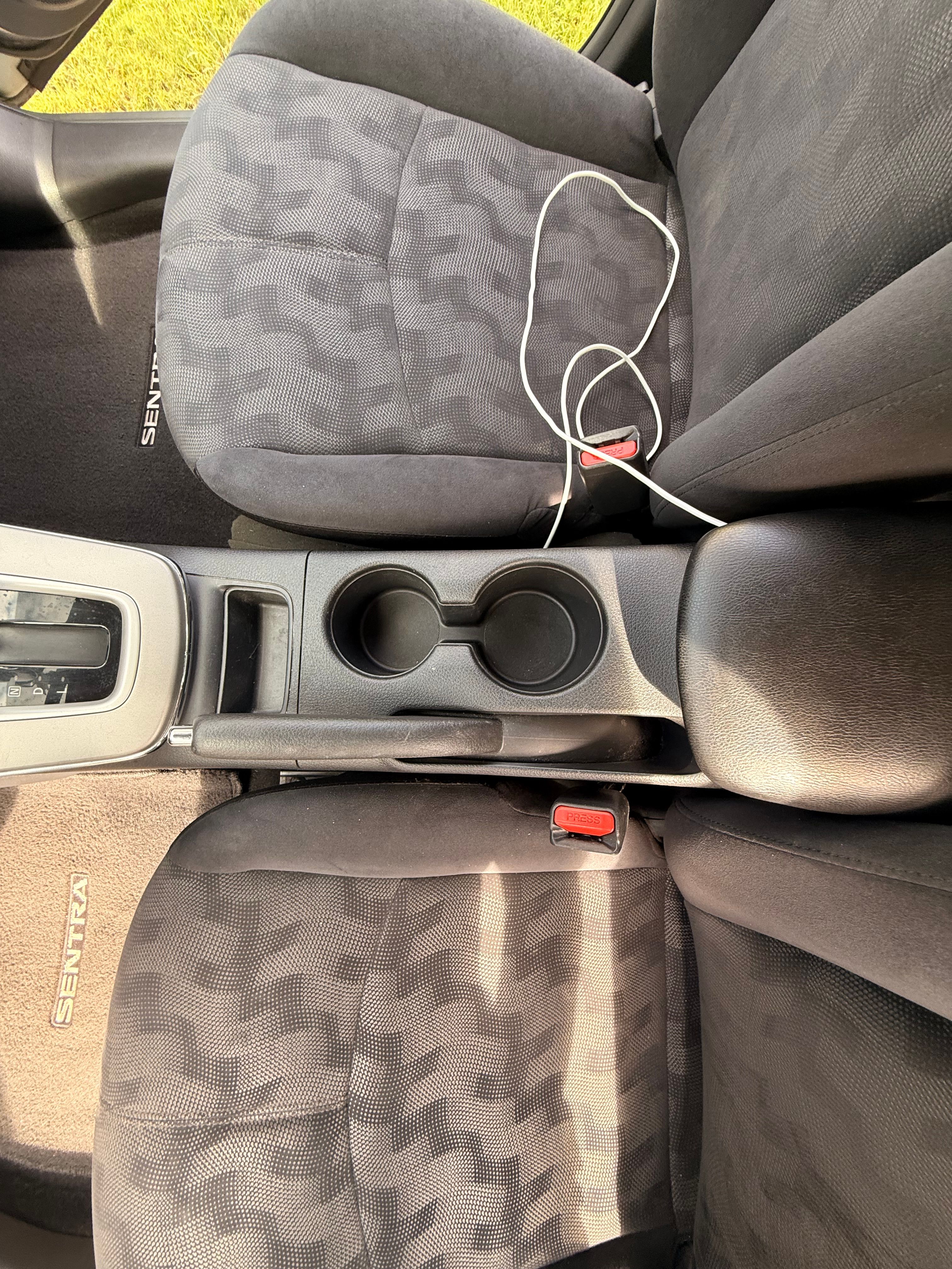 Used 2013 Nissan Sentra SV FWD image 13