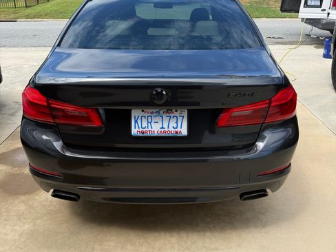 Used 2018 BMW 540i RWD image 10