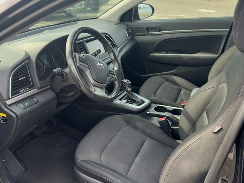 Used 2018 Hyundai Elantra Value Edition FWD image 6