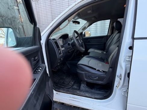 Used 2011 RAM 2500 ST w/ Protection Group image 10