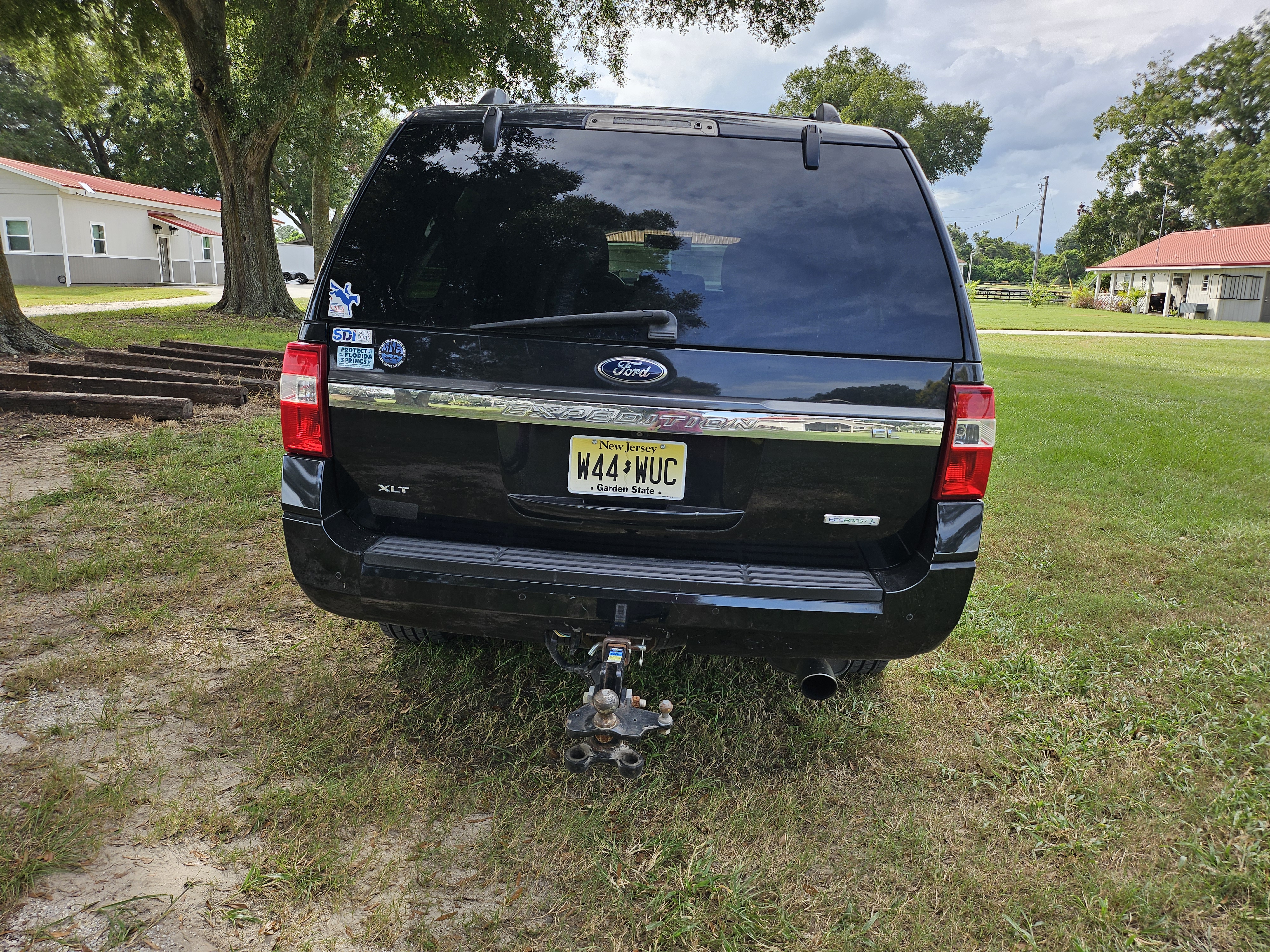 Used 2015 Ford Expedition EL XLT AWD/4WD image 11