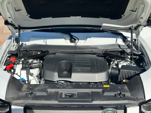 Used 2023 Land Rover Defender 130 X-Dynamic SE image 20