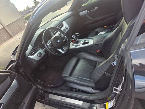 Used 2009 BMW Z4 sDrive35i image 6