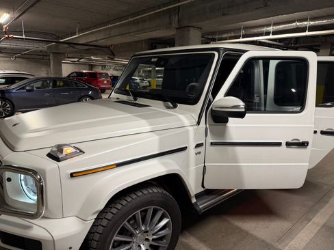 Used 2023 Mercedes-Benz G 550 image 1